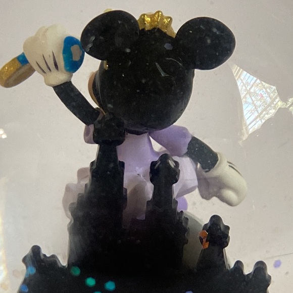 2019 RUN DISNEY PRINCESS SNOW GLOBE - Picture 8 of 15